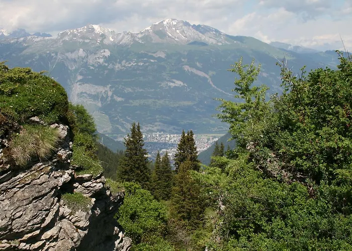 The Alpina Mountain تشيرتشين