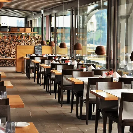 Hotel The Alpina Mountain